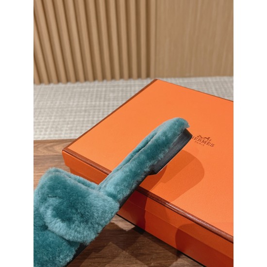 Plush slippers