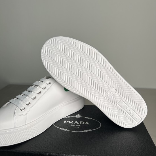 sneakers sneakers