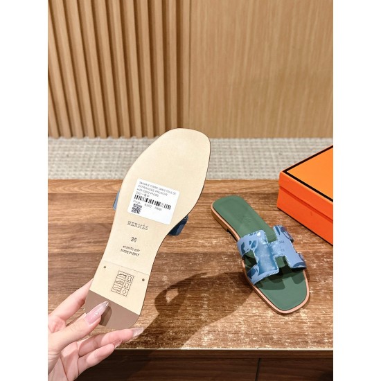 H slippers