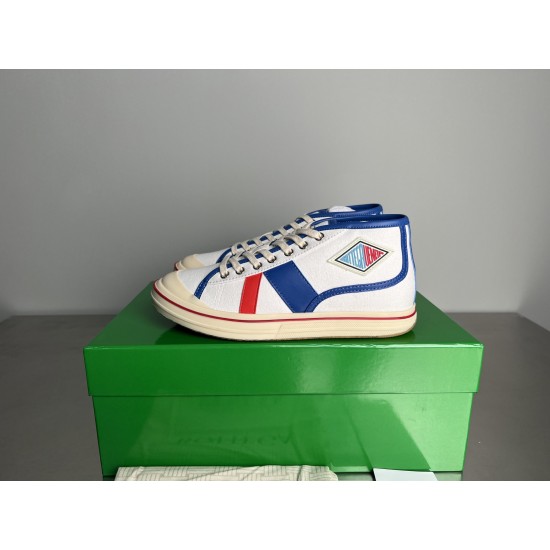 canvas shoe