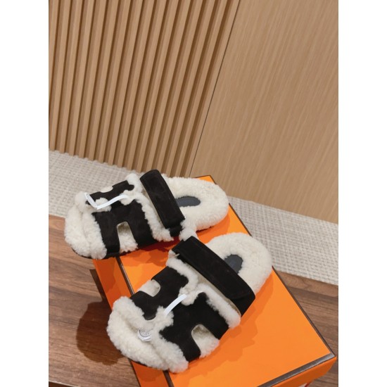  Cake Hair Slippers