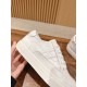 Skateboard shoes