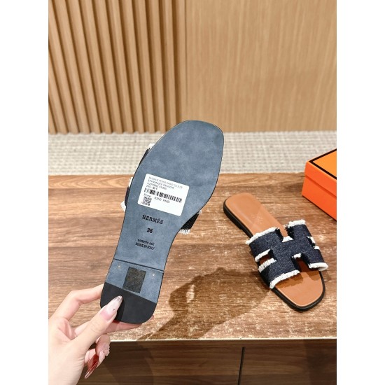 H slippers