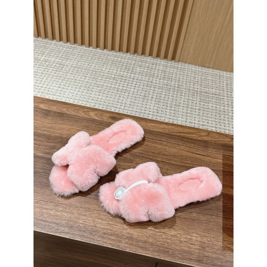 Plush slippers