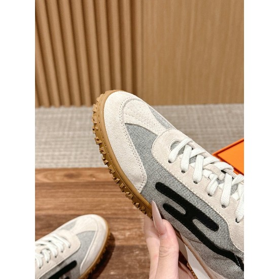 De Xun Shoes