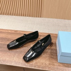 Nude shoes