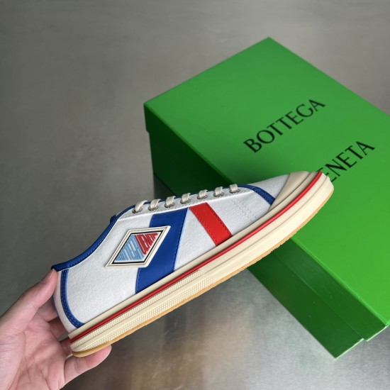 canvas shoe