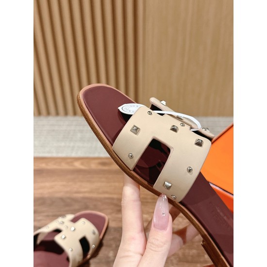 H slippers