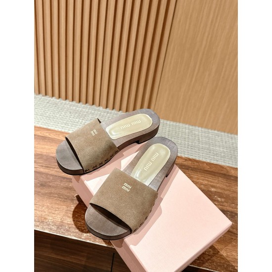 slippers