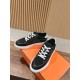 Skateboard shoes