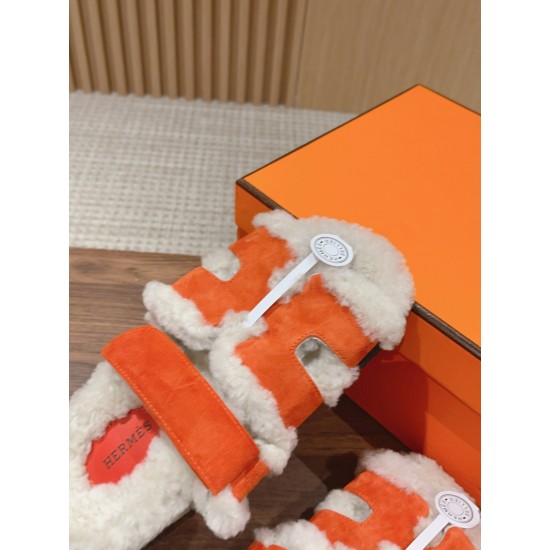  Cake Hair Slippers