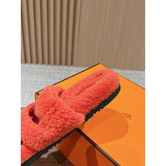  Cake Hair Slippers