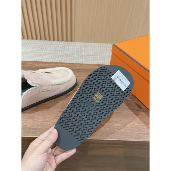 Plush slippers