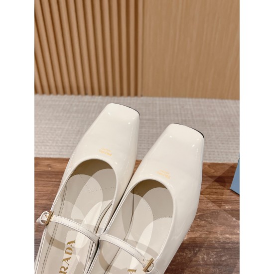 Nude shoes