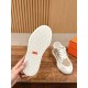 Skateboard shoes