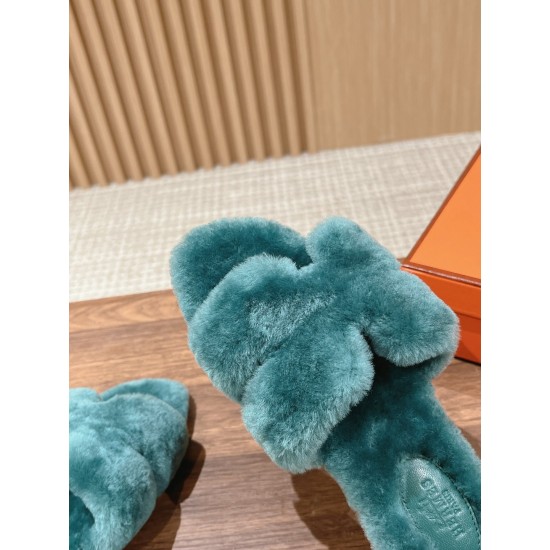 Plush slippers