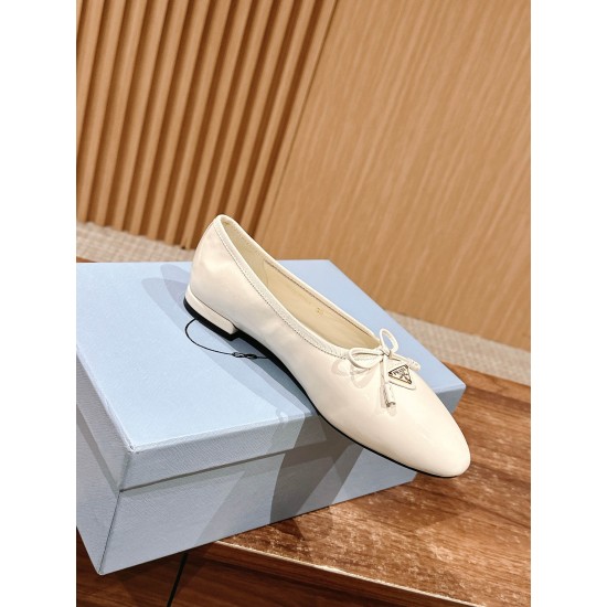 Nude shoes