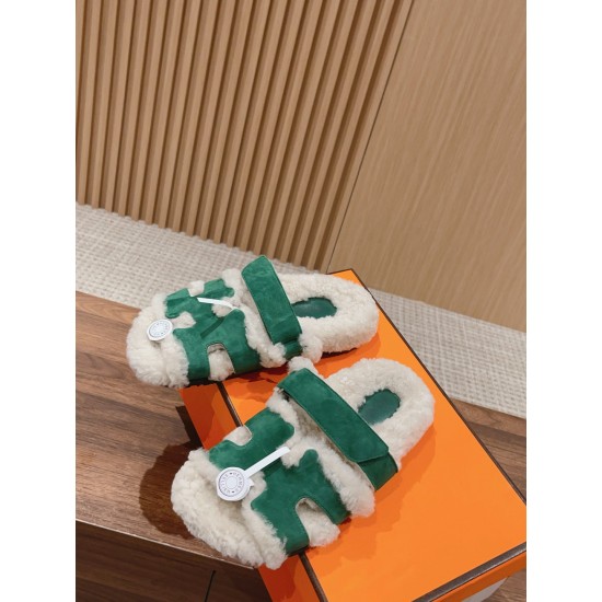  Cake Hair Slippers