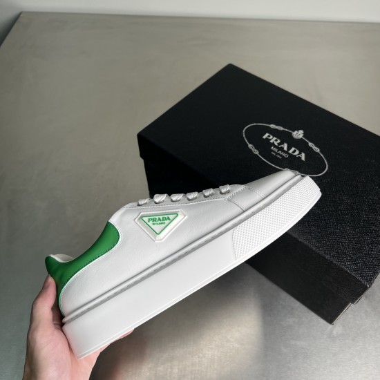 sneakers sneakers