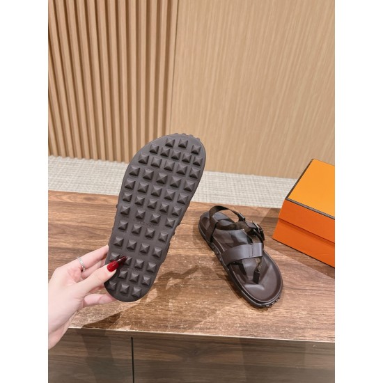 H Sandals