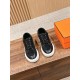 Skateboard shoes