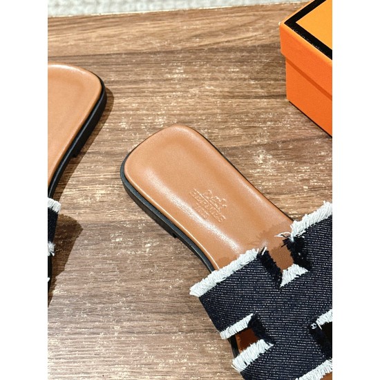 H slippers