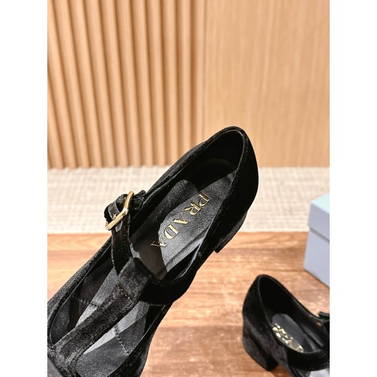 Nude shoes