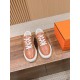 Skateboard shoes