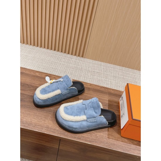 Plush slippers