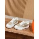Skateboard shoes