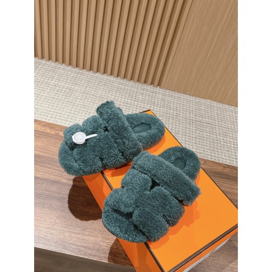  Cake Hair Slippers