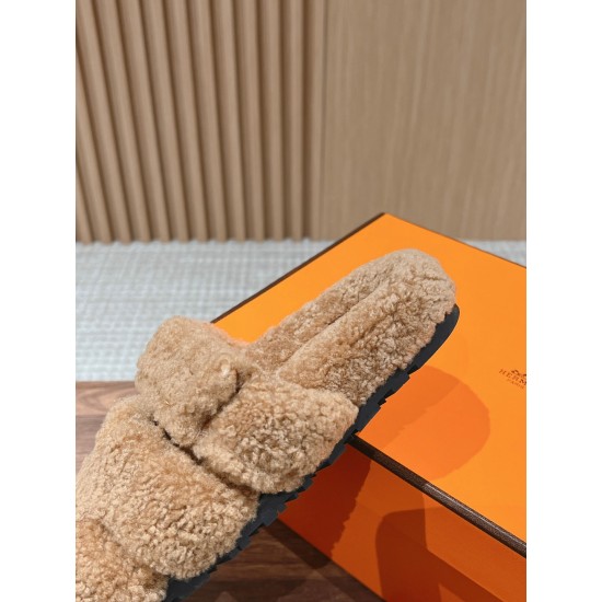  Cake Hair Slippers