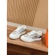 Skateboard shoes