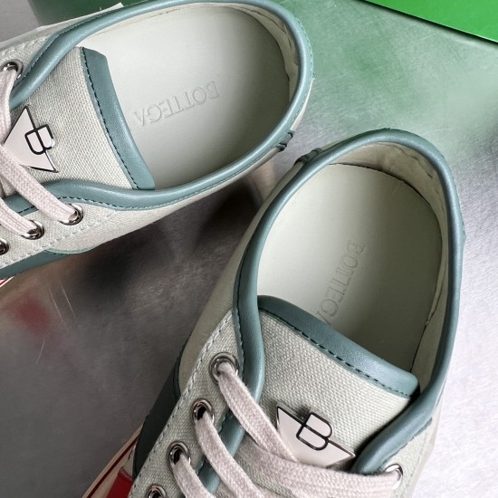 canvas shoe