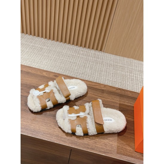  Cake Hair Slippers