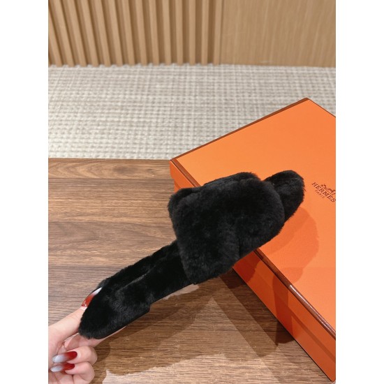 Plush slippers