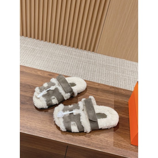  Cake Hair Slippers