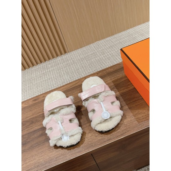 Cake Hair Slippers