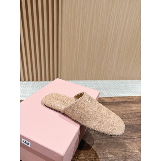 slippers