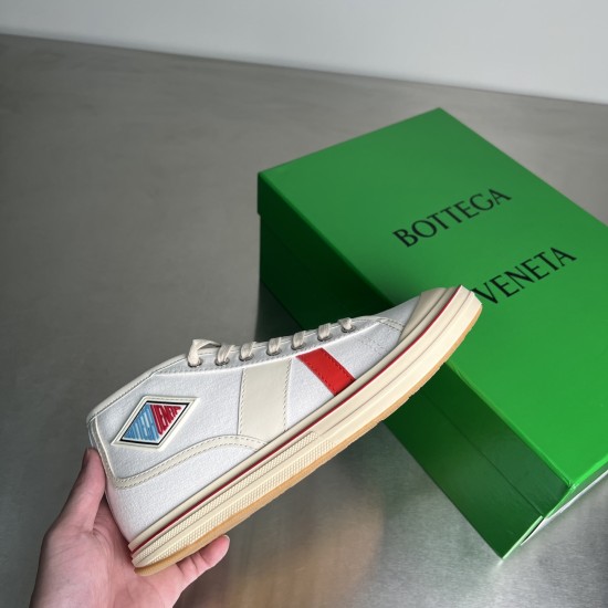 canvas shoe
