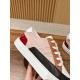 Skateboard shoes