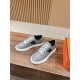 Skateboard shoes