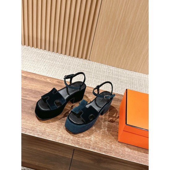 H Sandals