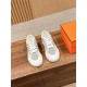 Skateboard shoes