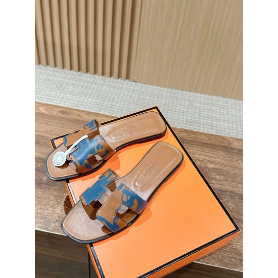 H slippers