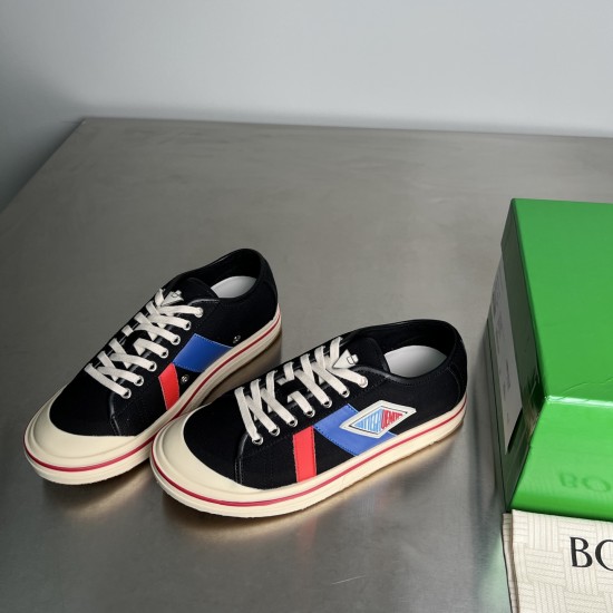 canvas shoe