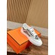 Skateboard shoes