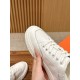 Skateboard shoes