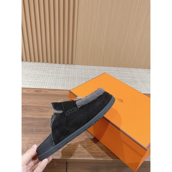 Plush slippers