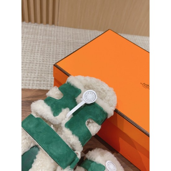  Cake Hair Slippers